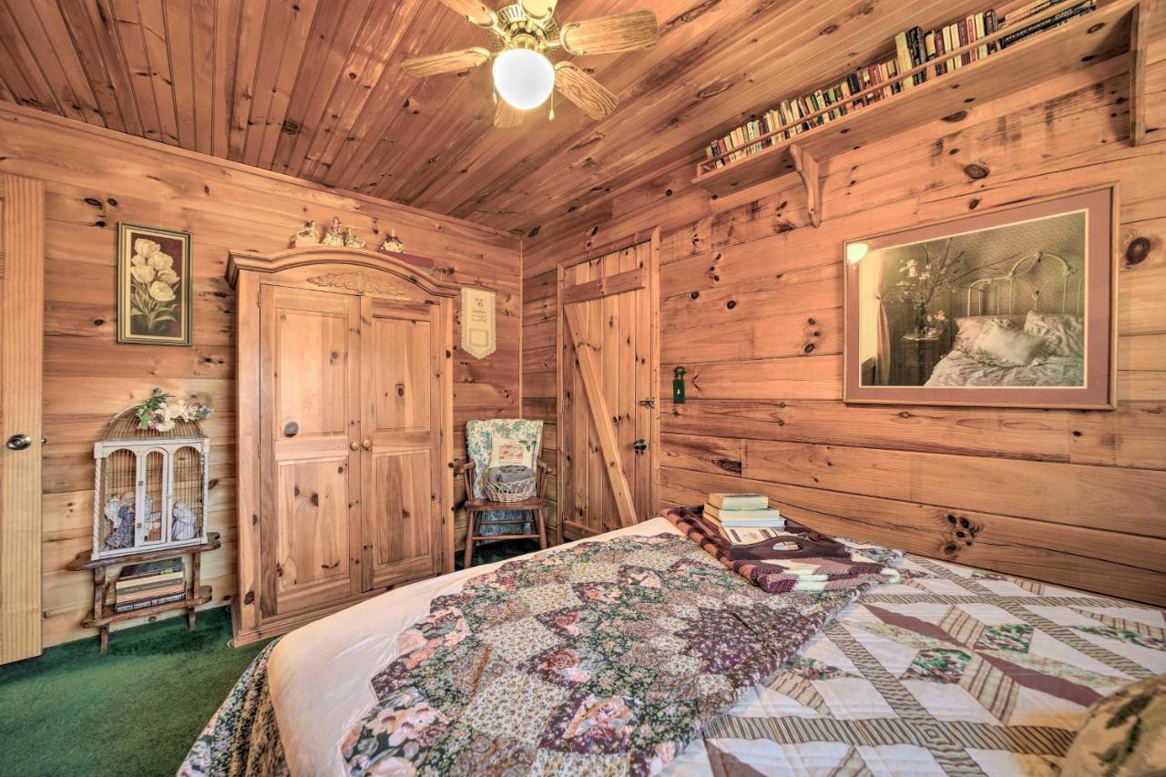 Franklin Cabin With Porch Near Hiking And Waterfalls! 外观 照片